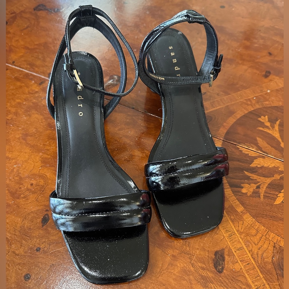 Sandro black patent leather sandals size 37